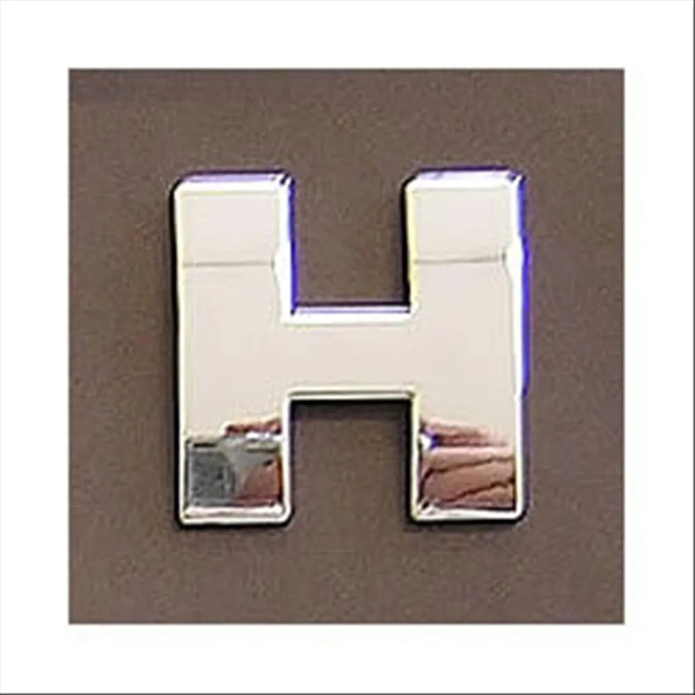 Lettera adesiva H 3D cromata in PVC, Type-3 28mm