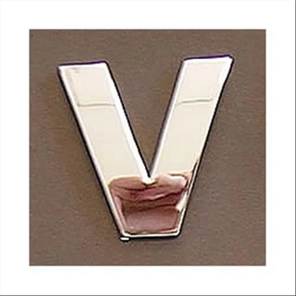 Lettera adesiva V 3D cromata in PVC, Type-3 28mm